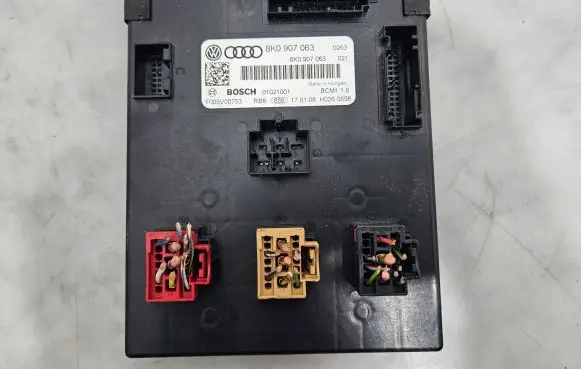 Audi A4 S4 B8 8K Comfort/convenience module 8K0907063