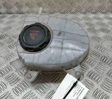BMW 4 F32 F33 Coolant expansion tank/reservoir 5WA121407G