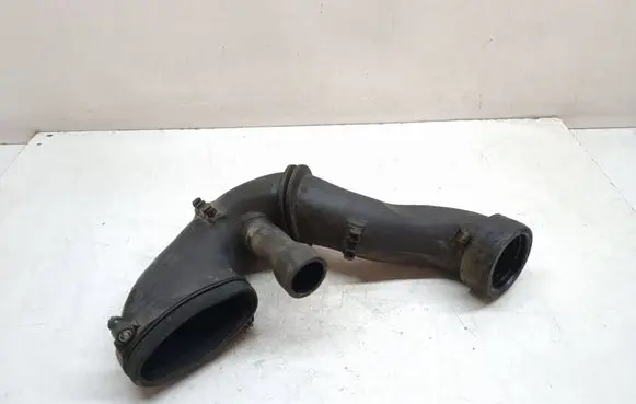 BMW X5 E70 Turbo air intake inlet pipe/hose 7794172 13717794172