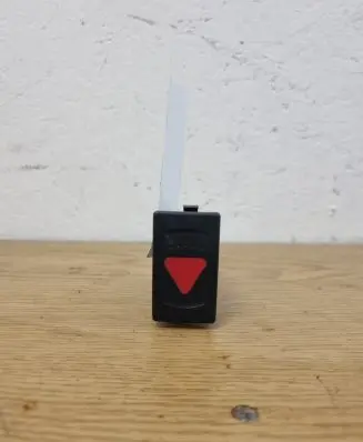 Volkswagen PASSAT B5.5 Hazard light switch 3B0953235