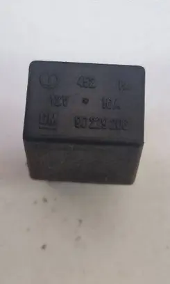 Opel Zafira A Other relay 90229206