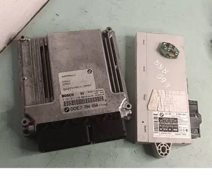 BMW 5 E60 E61 Engine ECU kit and lock set 6943854 Dde794650