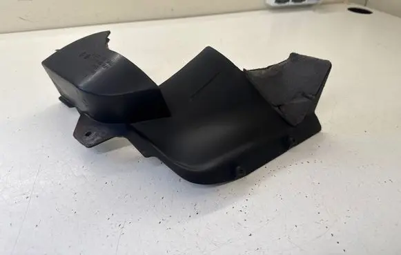 Volkswagen Multivan T5 Front underbody cover/under tray 7H5863189A