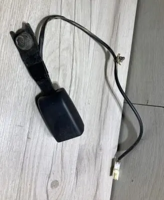 Mitsubishi Pajero Front seatbelt buckle 070410EA