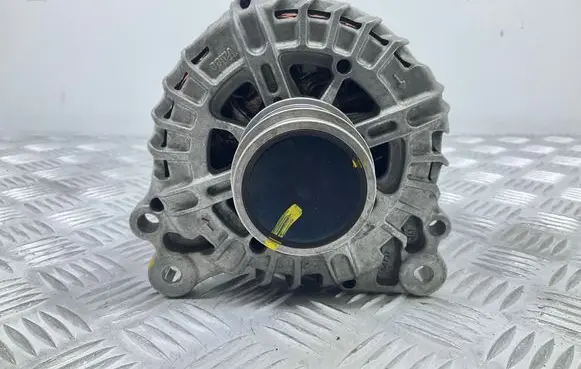 Skoda Kamiq Generator/alternator 05E903026K