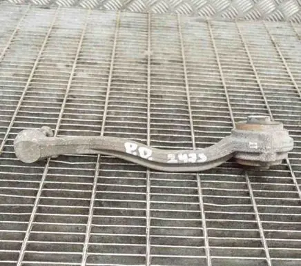 Mercedes-Benz C W204 Front lower control arm/wishbone A2033331014