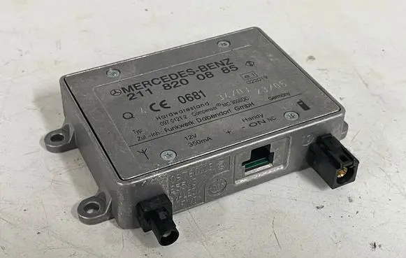 Mercedes-Benz E W211 Bluetooth antenna 2118200885