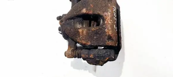 Toyota Auris 150 Front brake caliper 