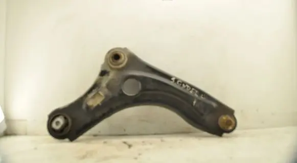 Dacia Sandero III Front lower control arm/wishbone 45022R
