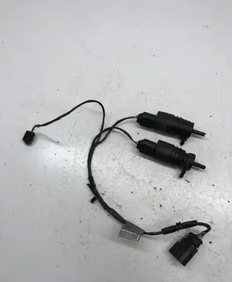 BMW X5 E70 Windscreen/windshield washer pump