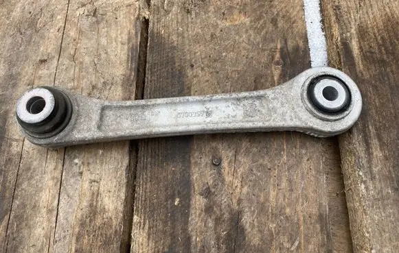 Maserati Ghibli Rear control arm 670035972