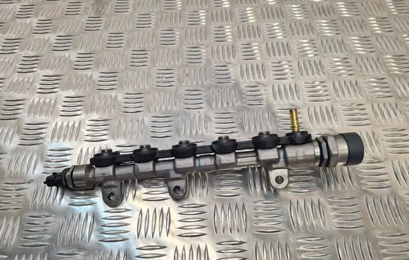 Renault Laguna III Fuel main line pipe 175217750R H8200610223 0445214250