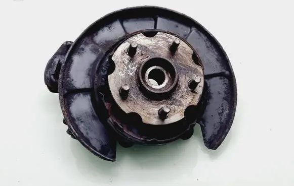 Toyota RAV 4 (XA30) Rear wheel hub