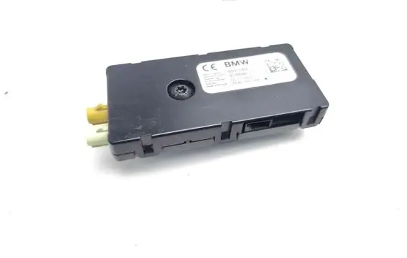 BMW X4M F98 Aerial antenna amplifier 6840269 218898-10 6840269-02