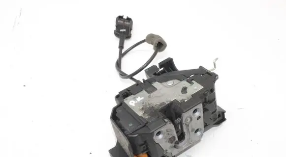 Opel Movano B Coupe door lock (next to the handle) 805031337R