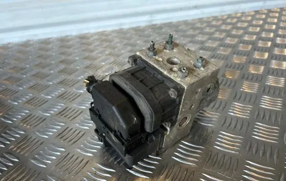 Renault Scenic I ABS Pump 0273004395