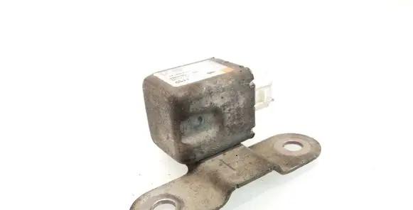 Suzuki Grand Vitara II Airbag deployment crash/impact sensor 3893065J00 W002T04171