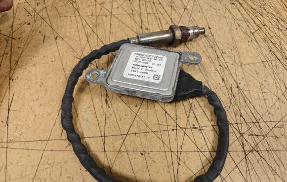 Mercedes-Benz C W205 Lambda probe sensor A0009059603