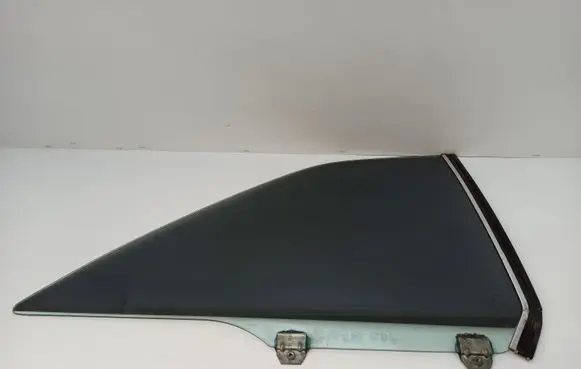 Mercedes-Benz 380 560SEC C126 Rear side window 001025