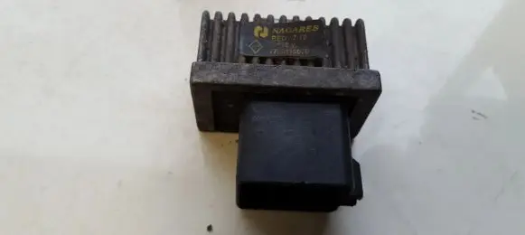 Mitsubishi Space Star Glow plug pre-heat relay 7700115078