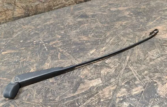 Porsche 928 Front wiper blade arm