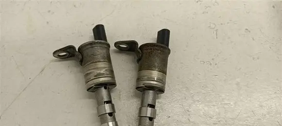 Cadillac XT5 Camshaft vanos timing valve 