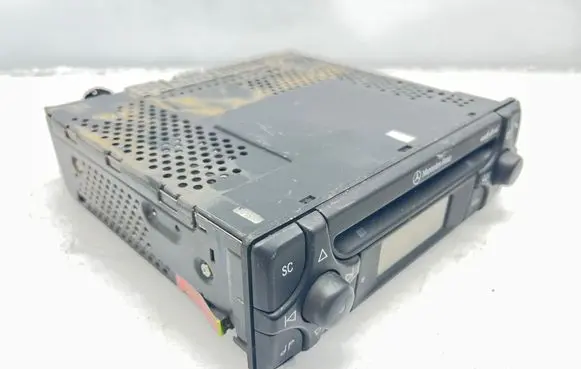 Mercedes-Benz ML W163 Radio/CD/DVD/GPS head unit A1708200386