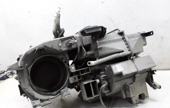 Toyota Avensis T250 Interior heater climate box assembly 8701005460
