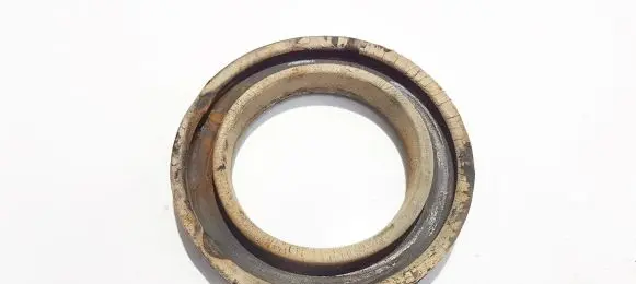 Nissan X-Trail T30 Front coil spring rubber mount 540348h500