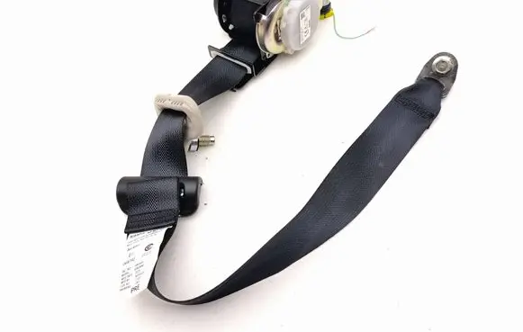 Nissan Leaf II (ZE1) Rear seatbelt 638265401H 106X090LH