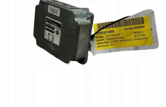 Nissan Pathfinder R51 Engine ECU kit and lock set 330843X02C