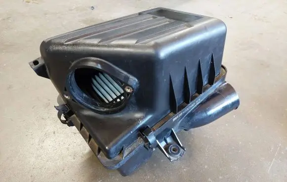 Hyundai Sonata Air filter box 281103K100