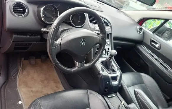 Peugeot 5008 Dashboard 