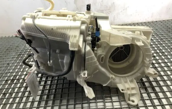 Toyota RAV 4 (XA40) Heater blower radiator 8705042600