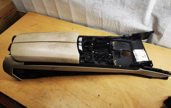 BMW 7 F01 F02 F03 F04 Armrest 9112677 75032951