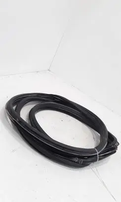 Opel Zafira A Rear door rubber seal (on body) 