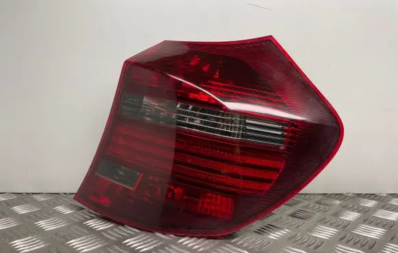 BMW 1 E81 E87 Rear/tail lights 7260052