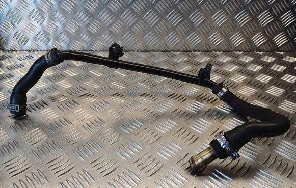 Opel Zafira B Breather hose/pipe 55196566 55351569