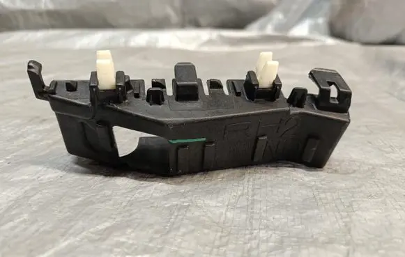 Hyundai Tucson TL Front bumper mounting bracket 86516-D7000