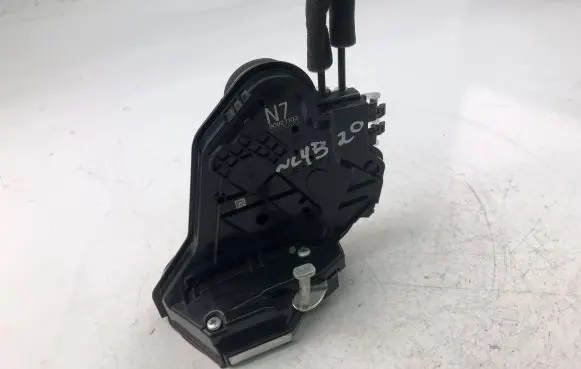 Toyota Camry Rear door lock 90927103