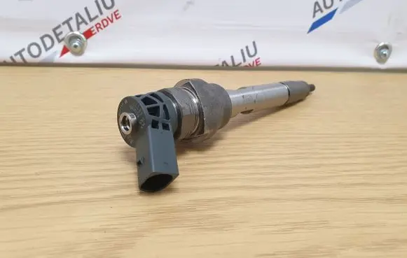 BMW 4 F36 Gran coupe Fuel injector 8514148 0445110712