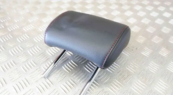 Nissan Juke I F15 Rear seat headrest 
