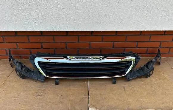 Peugeot 308 Front grill