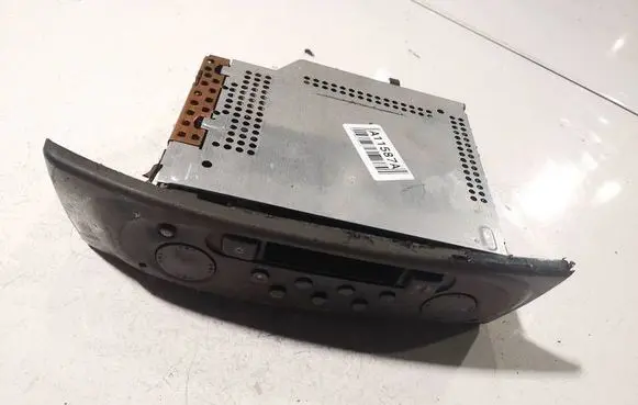 Renault Scenic I Radio/CD/DVD/GPS head unit 8200152345