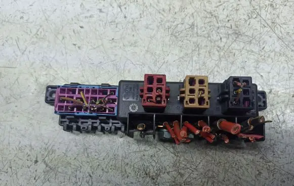 Audi A4 S4 B5 8D Fuse box set