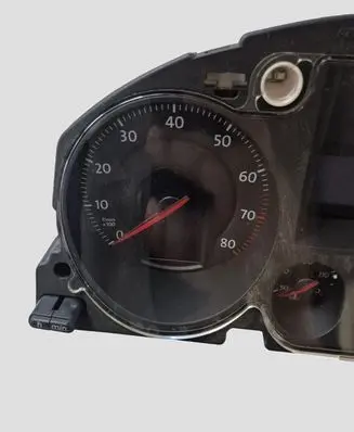 Volkswagen PASSAT B6 Speedometer (instrument cluster) 3C0920860J