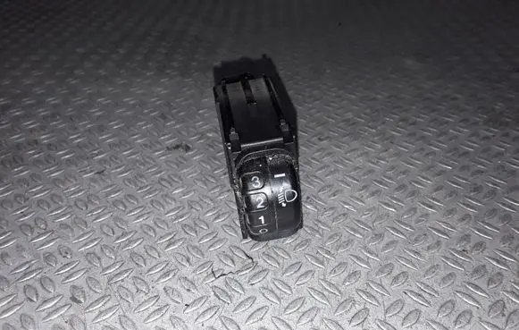 Toyota Yaris Headlight level height control switch