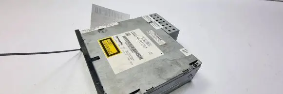 Audi A8 S8 D3 4E CD/DVD changer 4E0035110A