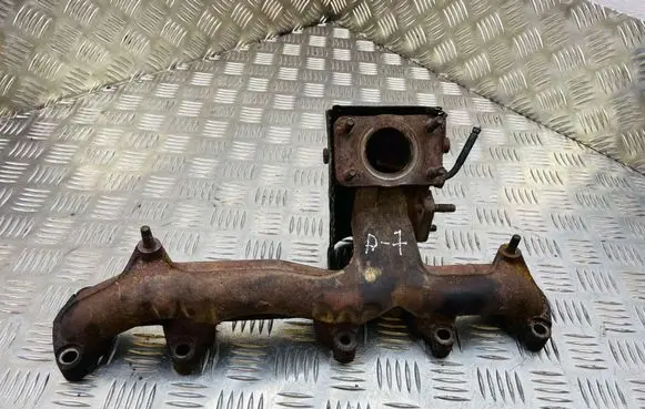 Volkswagen Crafter Exhaust manifold 076253033
