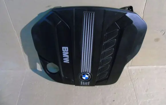 BMW X3 F25 Engine cover (trim) 7812063